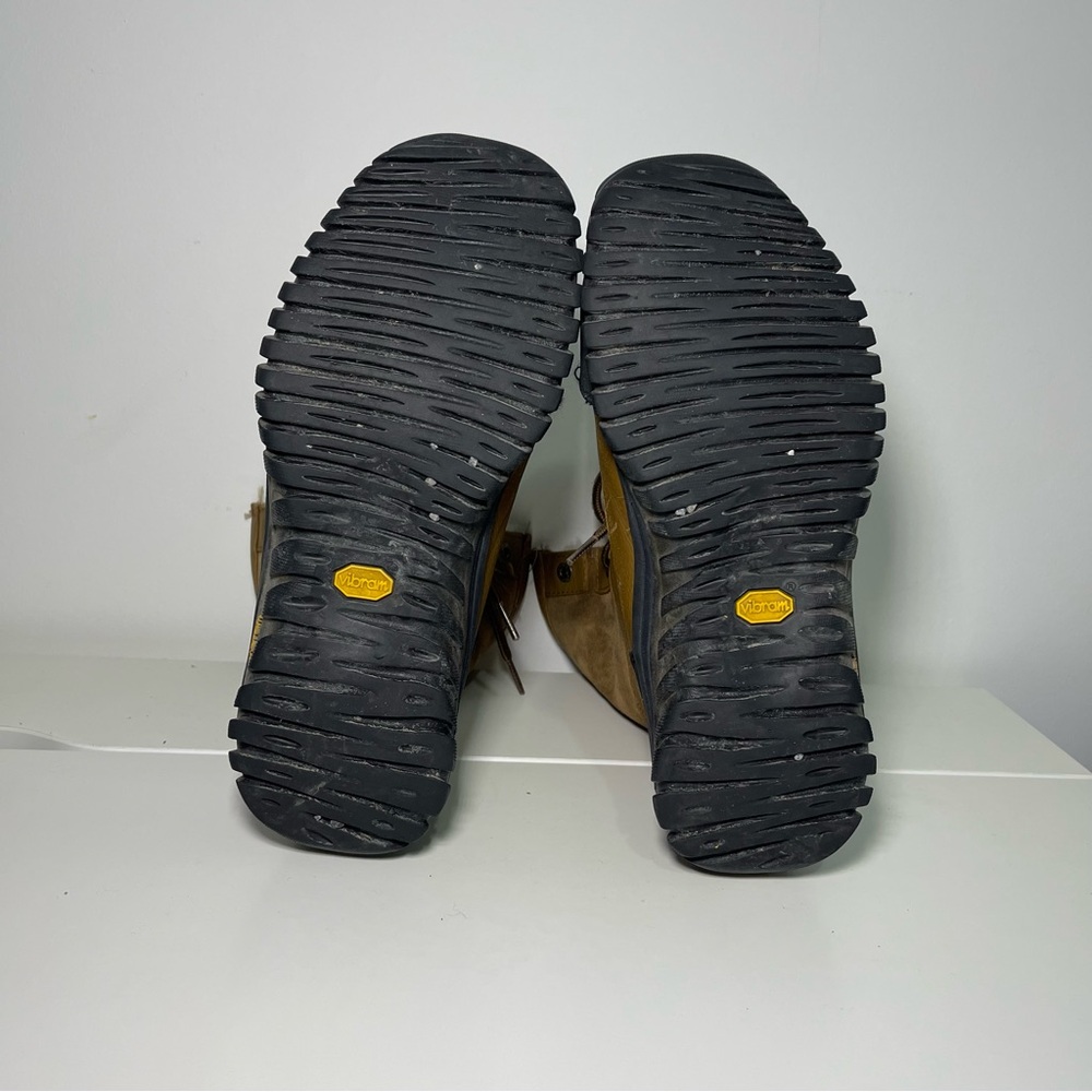 UGG Women Adirondack II Brown Shearling Snow Boots size 7.5 Waterproof Vibram - Picture 10 of 11